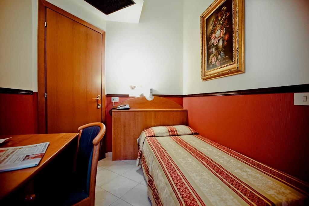 Hotel Saturnia Roma Exterior foto